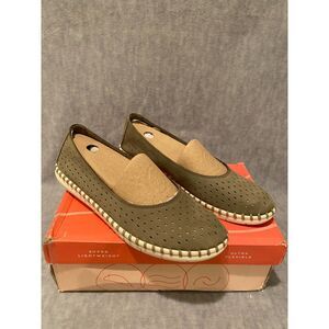 Easy Spirit Women's Darla Casual‎ Flat Shoes Sz 10M Light Green